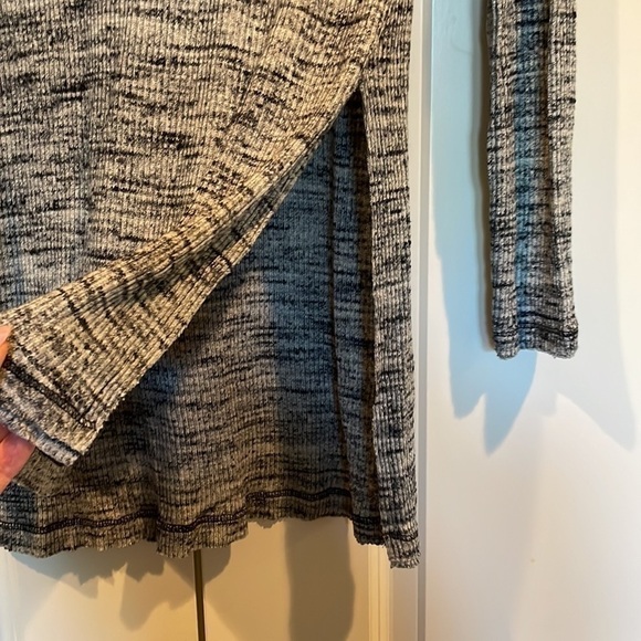 ASTR The Label Grey Cowl Neck Long Sleeve Tunic Lightweight Sweater Top Medium - Picture 6 of 12